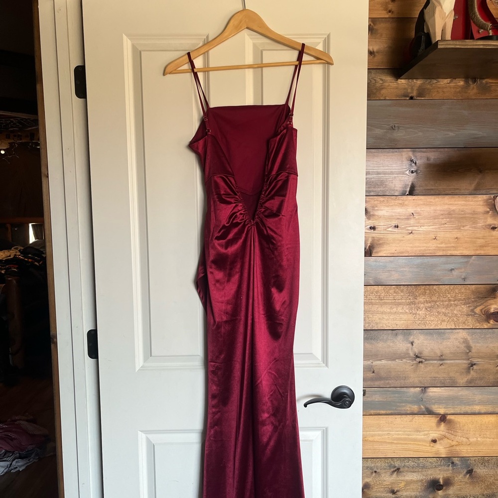 One of my old prom dresses I wore once, dont need any more,in great condition.